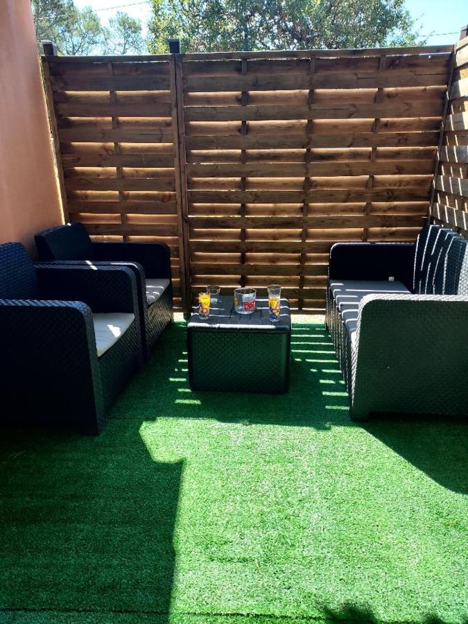 Apartamento L'esquiróu Rocbaron Exterior foto
